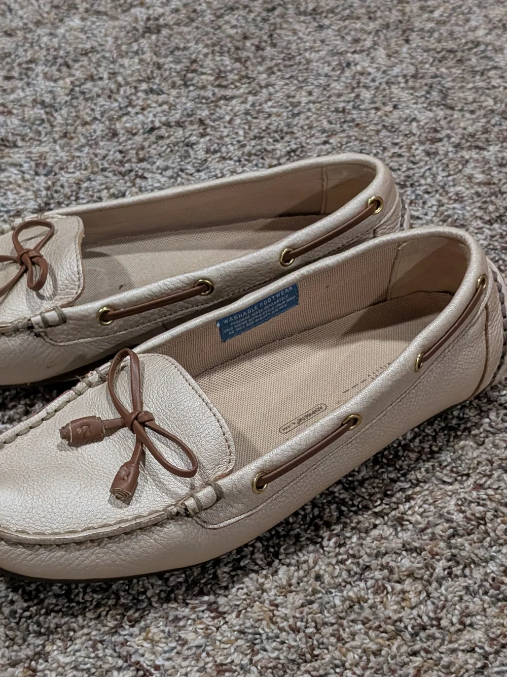 Rockport Cream Leather Loafers with Taupe Bow Detail